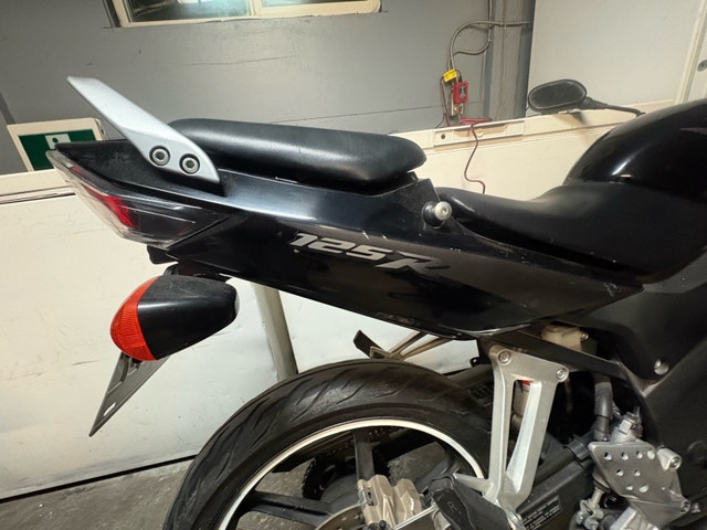 2007 Honda CBR 125R - photo 2