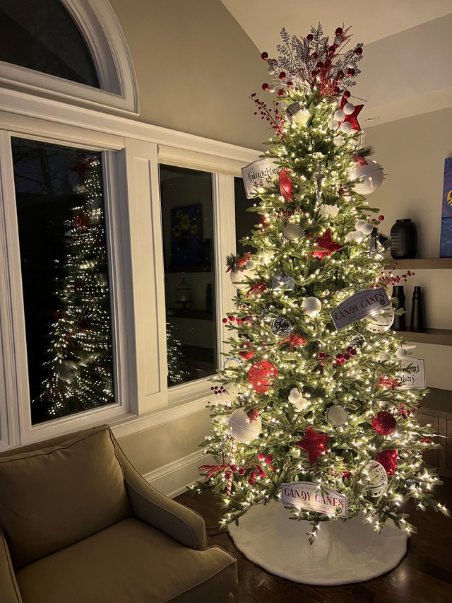 9 ft pre-lit Aspen Artificial Christmas Tree - photo 5