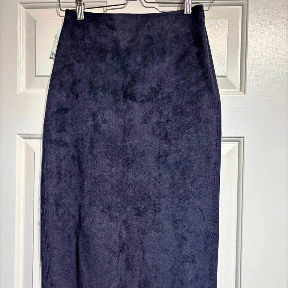 NWT Babaton x Aritzia Chuck Faux Suede Midi Pencil Skirt