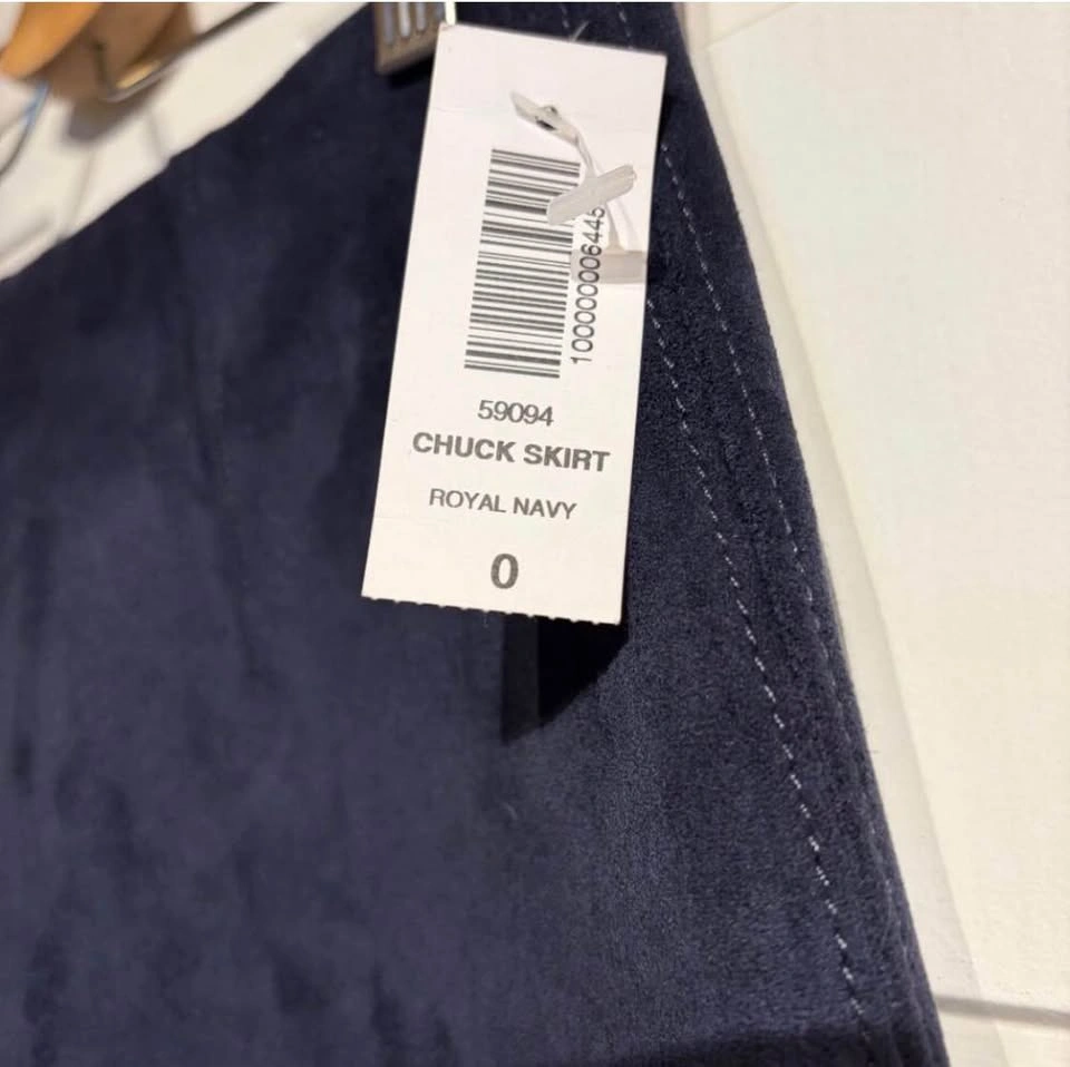 NWT Babaton x Aritzia Chuck Faux Suede Midi Pencil Skirt - photo 3