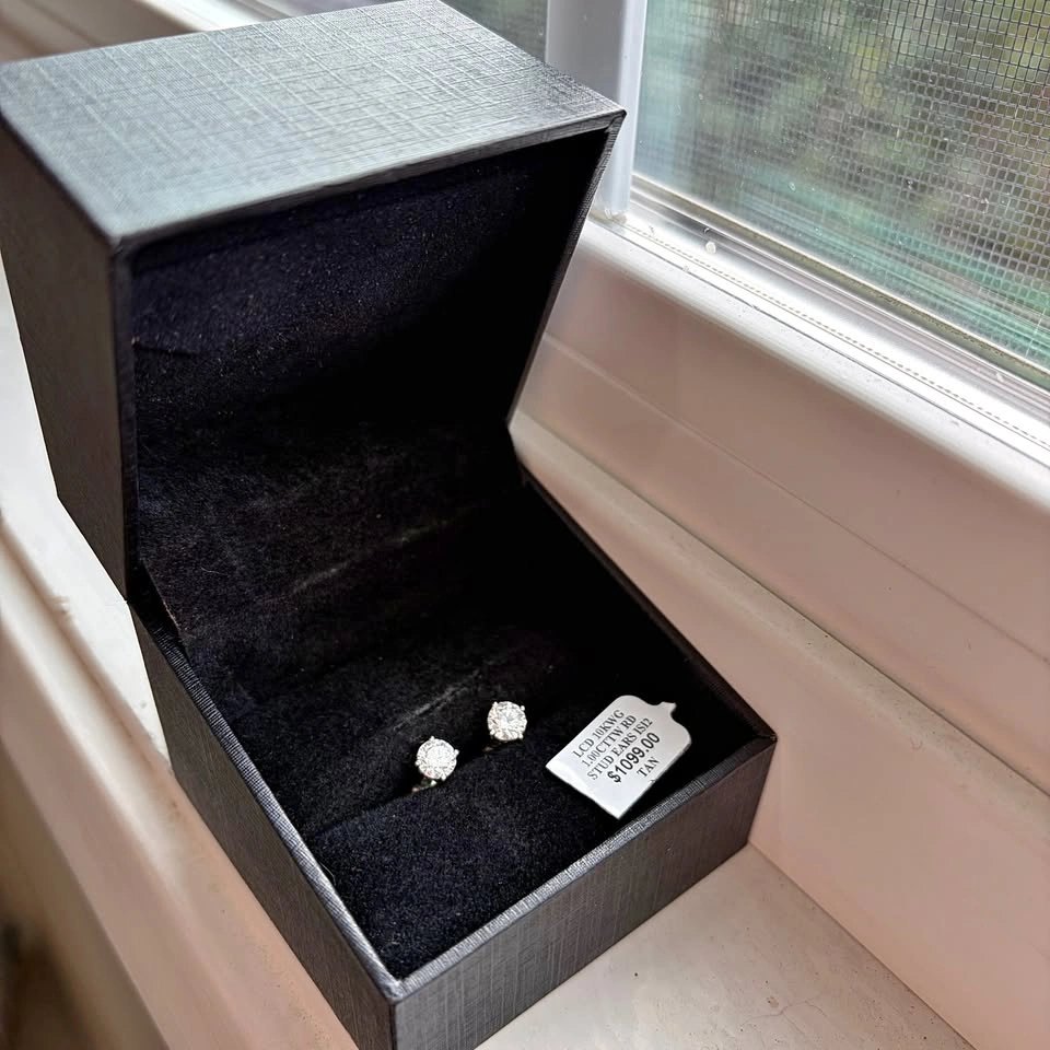 NWT 1.00 CTTW Lab-Grown Diamond Solitaire Stud Earrings