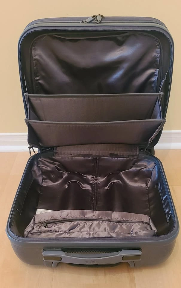 Hey’s 18” vantage smart access luggage - photo 5
