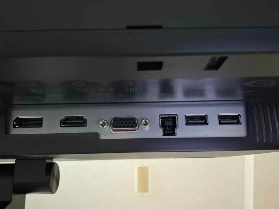 Lenovo ThinkVision T22i-20 Monitor (2x available) - photo 3
