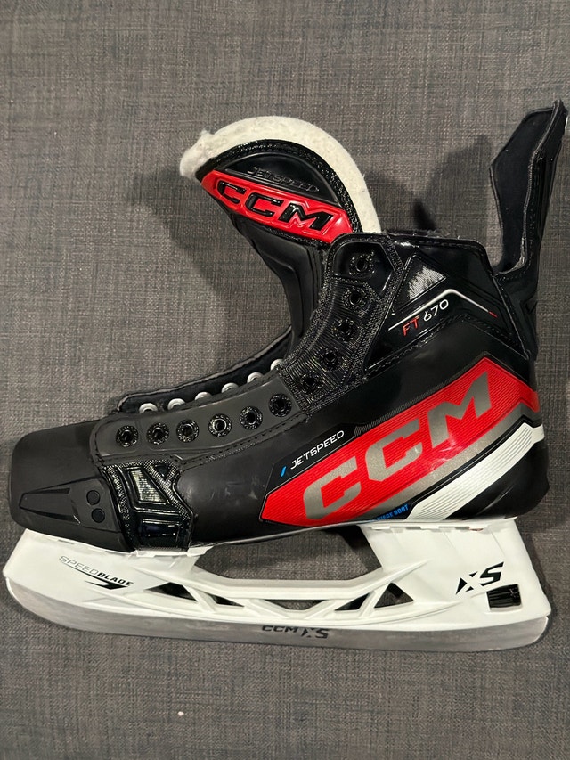 CCM JetSpeed FT670 Hockey Skates - Senior Size 10 EE