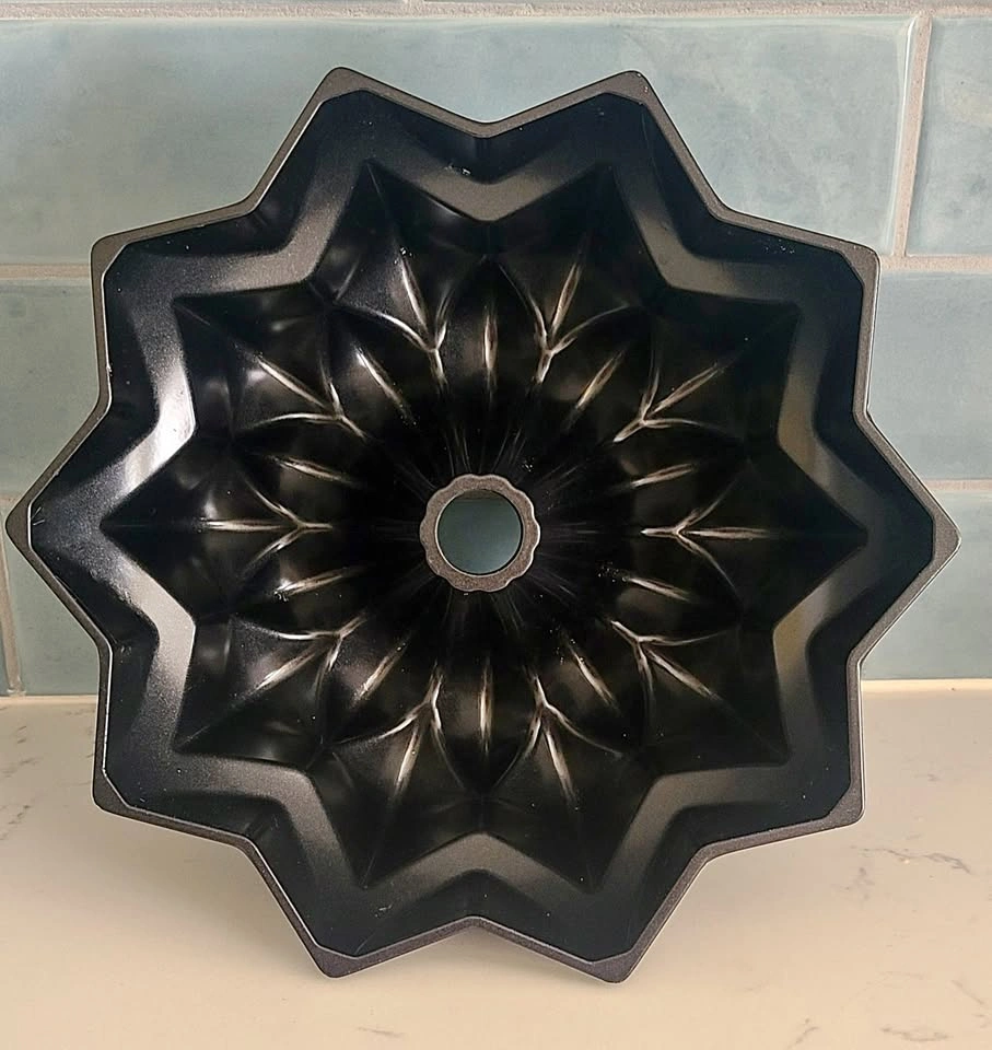 Nordic ware Vintage Star Bundt® Pan