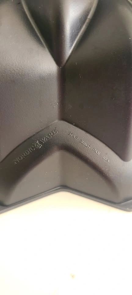 Nordic ware Vintage Star Bundt® Pan - photo 5