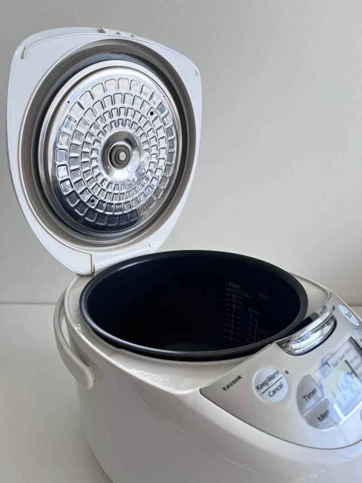 Tiger Multi-functional Rice Cooker, JAX-R18U, 10-Cup - photo 2