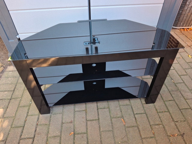Black Tempered Glass Corner TV Stand / Media Console - photo 5