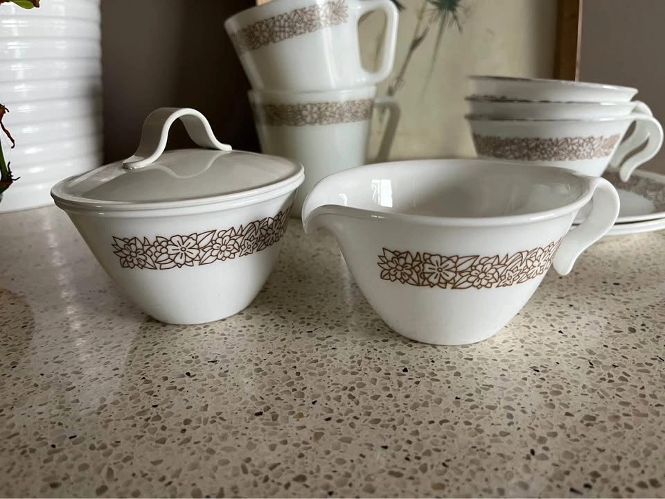 Corelle Woodland dishes - photo 2