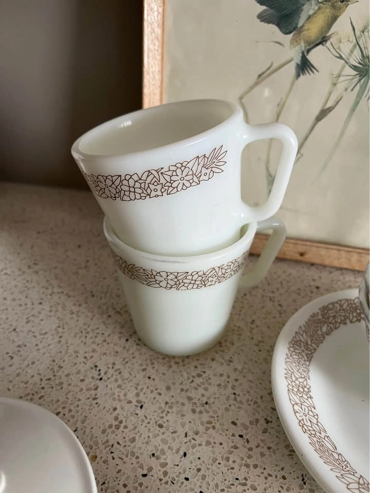 Corelle Woodland dishes - photo 3