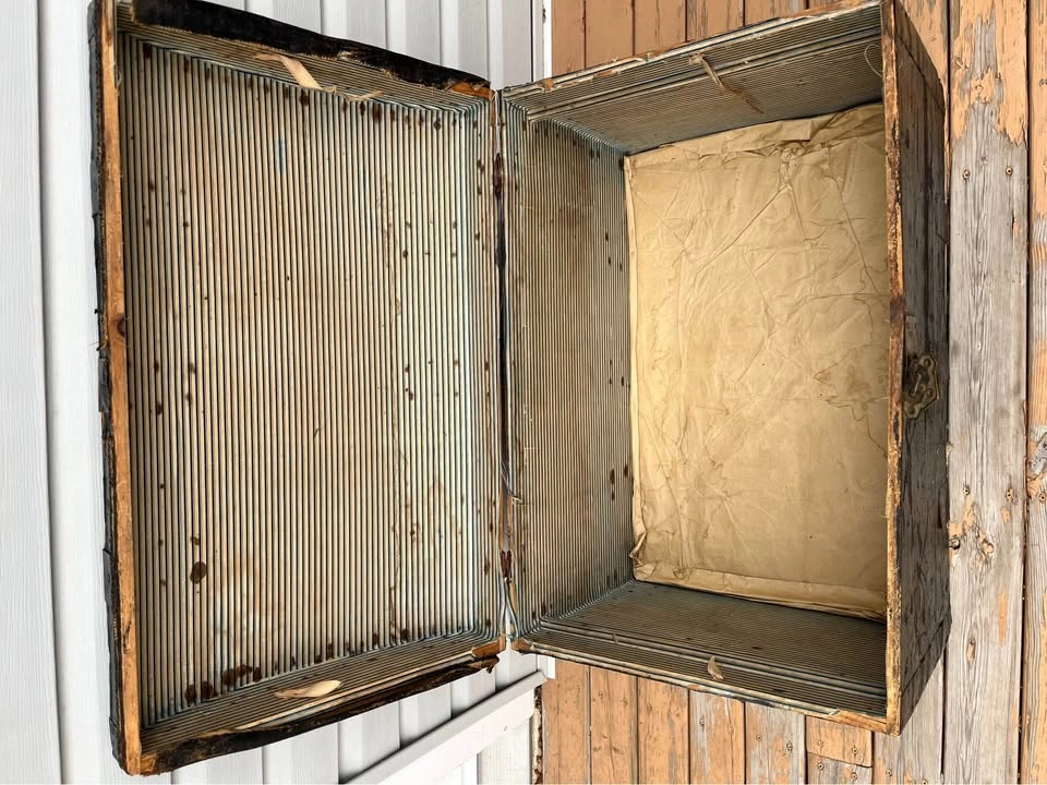 Steamer trunk - photo 5