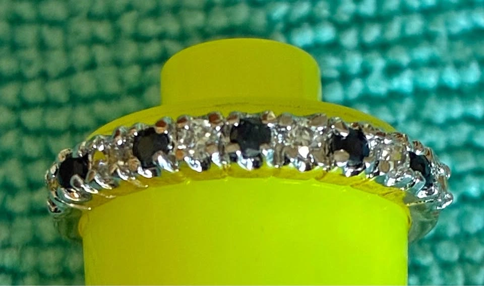 Beautiful Silver-Tone Purple Costume Eternity Ring – Size 8