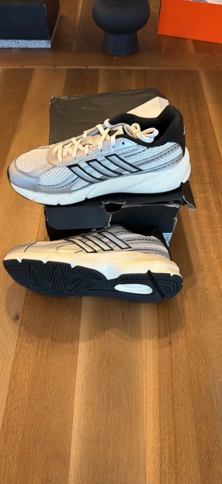 New Adidas Technochaos size 9.5 men - photo 2