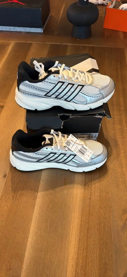 New Adidas Technochaos size 9.5 men - photo 3