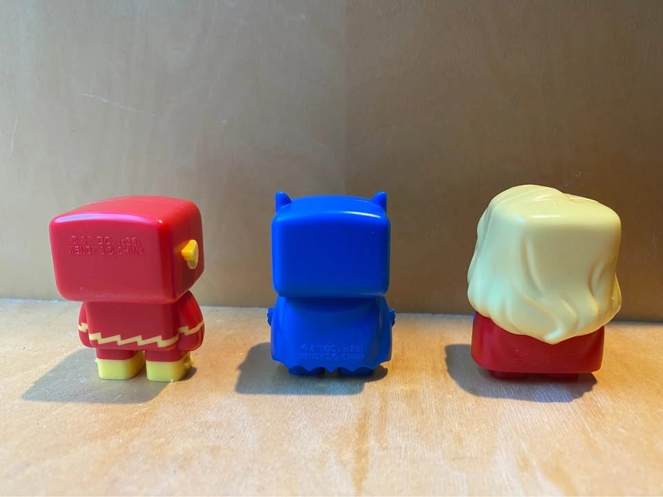 Batman Supergirl Flash | 2 Inches Tall | South Surrey / White Ro - photo 2