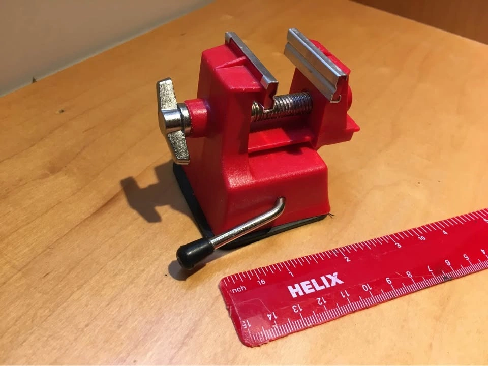 Toy Mini Plastic Vice - photo 2