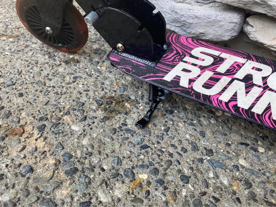 Scooter | Porch Pickup in South Surrey - photo 4