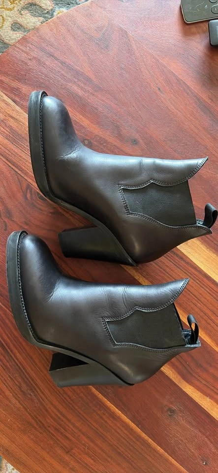 ACNE Black leather booties - photo 4