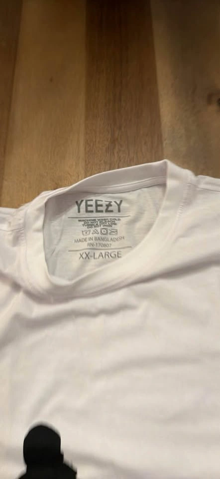 NEW Yeezy Graphic T-Shirt Size XX-Large - photo 3