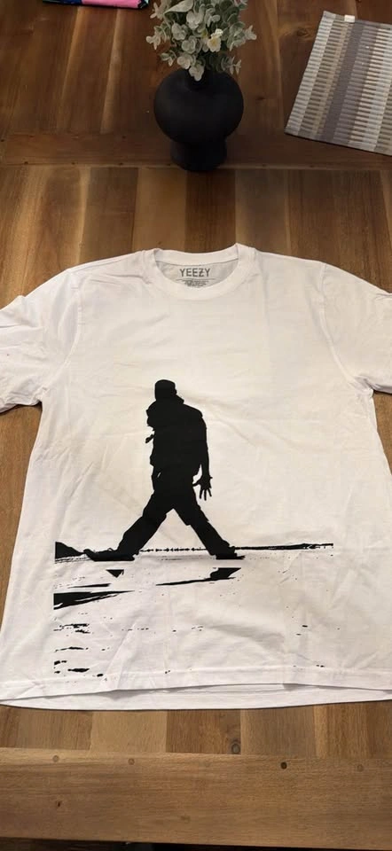 NEW Yeezy Graphic T-Shirt Size XX-Large - photo 4
