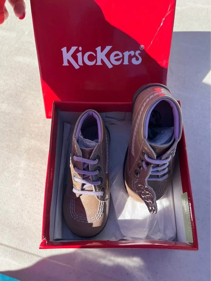 Kickers Billy4 Patent Leather Booty cash & pick up only - photo 4