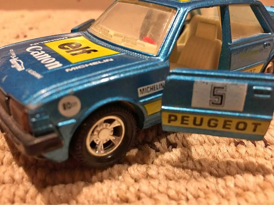 Matchbox Lesney Super Kings Peugeot 305