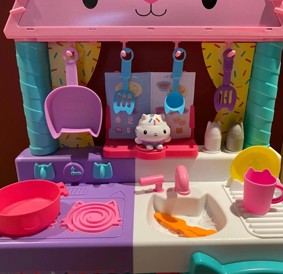 Gabby's Dollhouse Cakey Kitchen | South Surrey / White Rock - photo 2