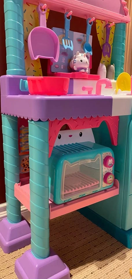 Gabby's Dollhouse Cakey Kitchen | South Surrey / White Rock - photo 5