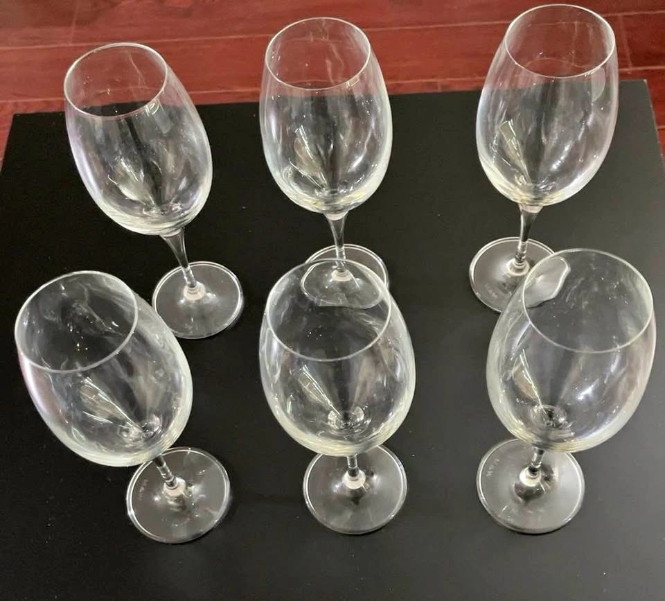 Maxwell & Williams Wine Glasses – Set of 6 – $20