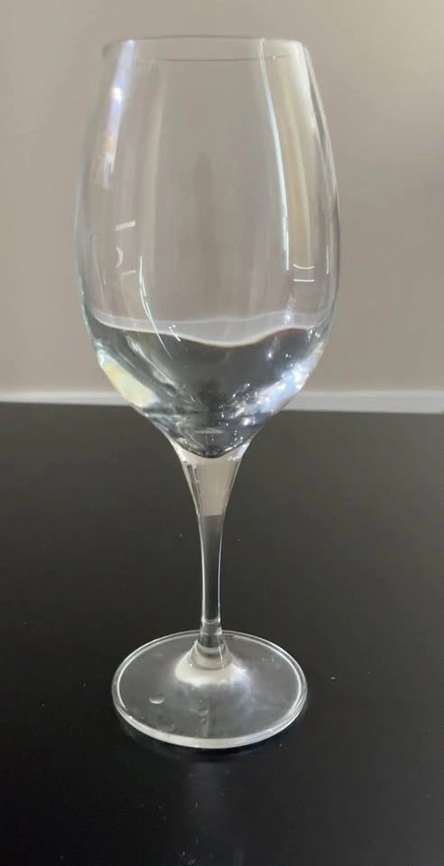 Maxwell & Williams Wine Glasses – Set of 6 – $20 - photo 2