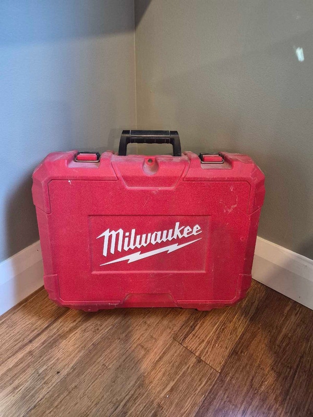 Milwaukee M12 360° 3-Plane Laser