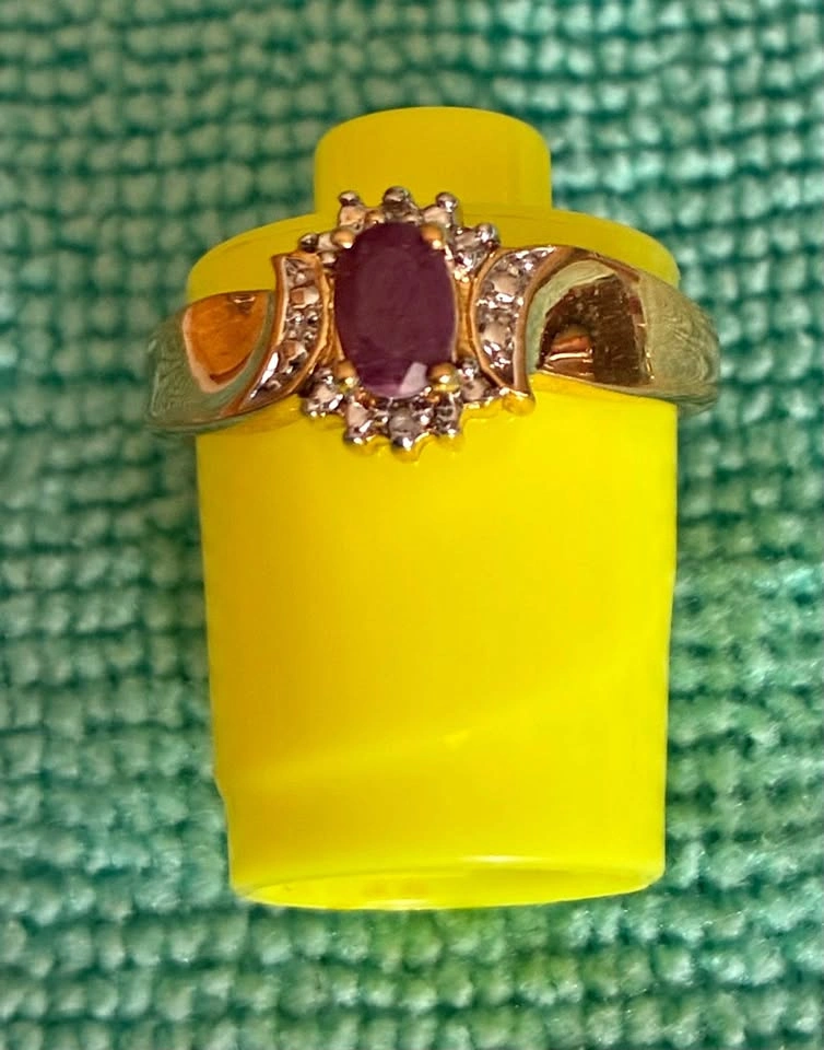 Vintage Gold-Tone Ruby-Coloured Cluster Ring – Size 8