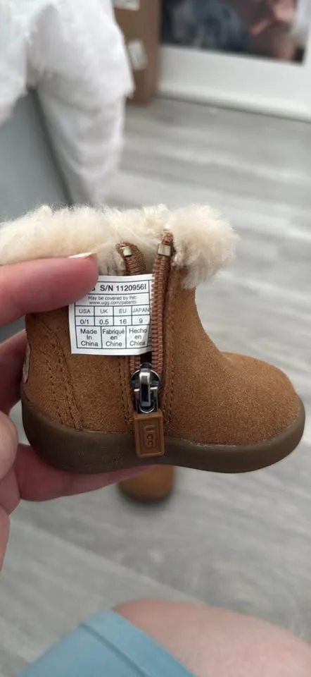 Baby boots image indicator(2)