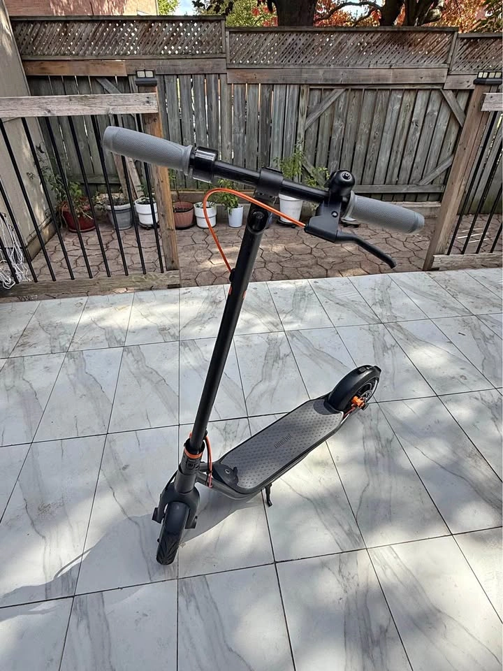 Segway Ninebot F40 Electric Scooter – Refurbished – Great Deal!