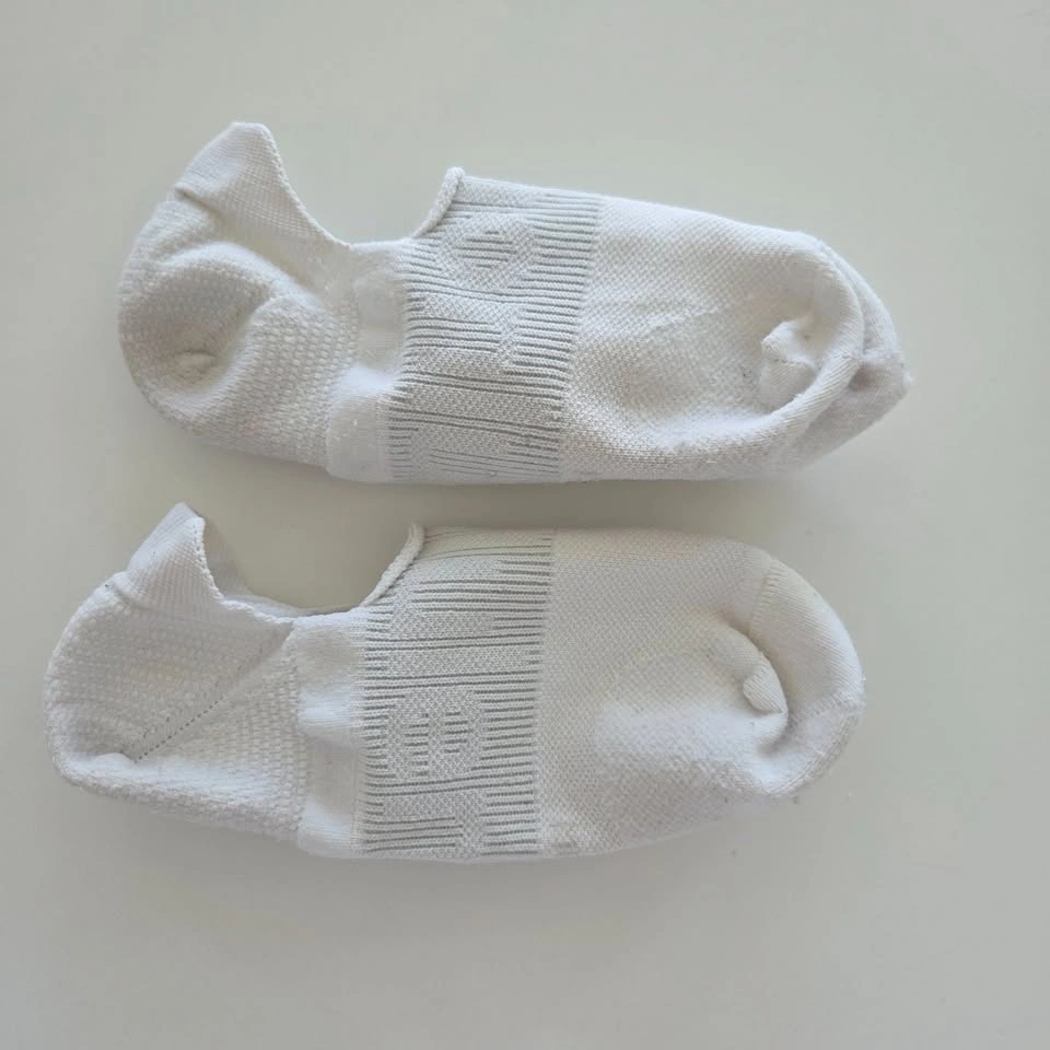 Lululemon Power Stride Tab Socks – White – Worn Once - photo 4