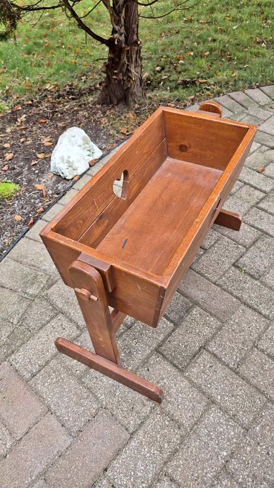 Wood cradle for doll