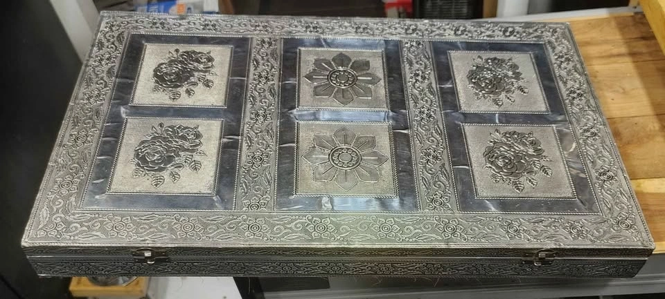 VERY LARGE JEWEL CASE - photo 4