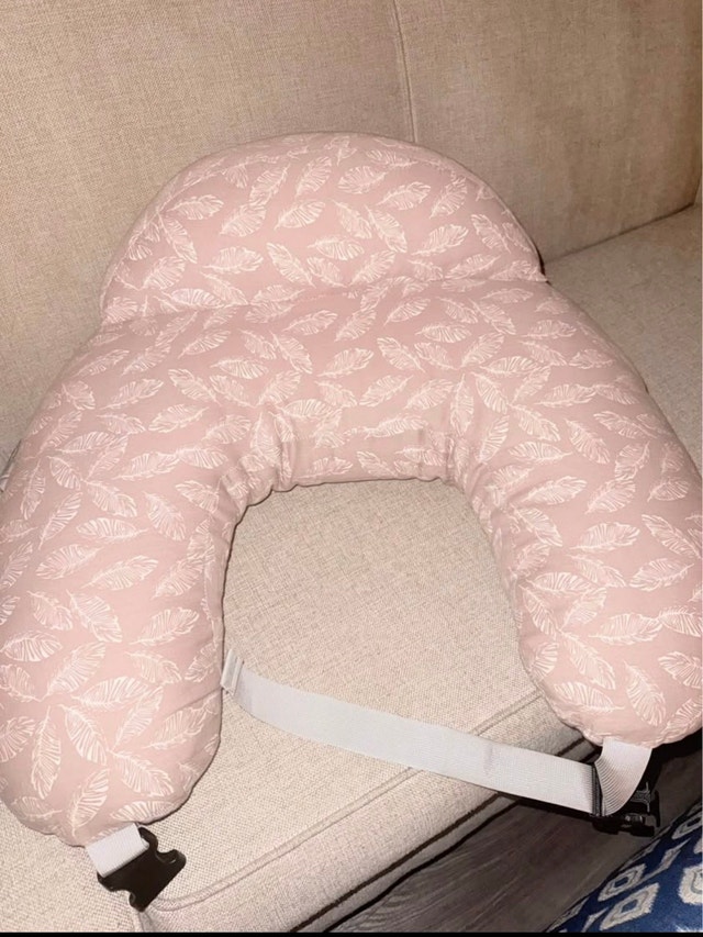 Momcozy Feeding Pillow