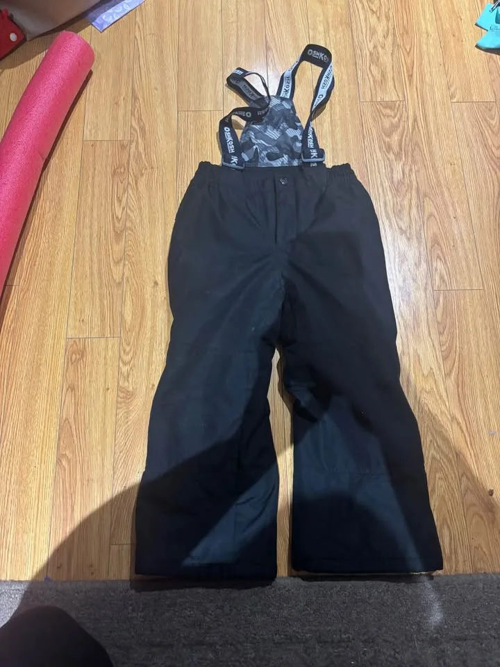 Boys snowsuit image indicator(4)