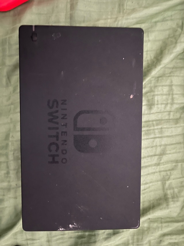 Nintendo Switch - photo 2