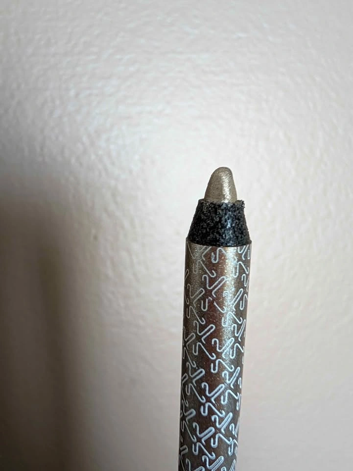 Silver Gel Eyeliner Pencil - photo 2