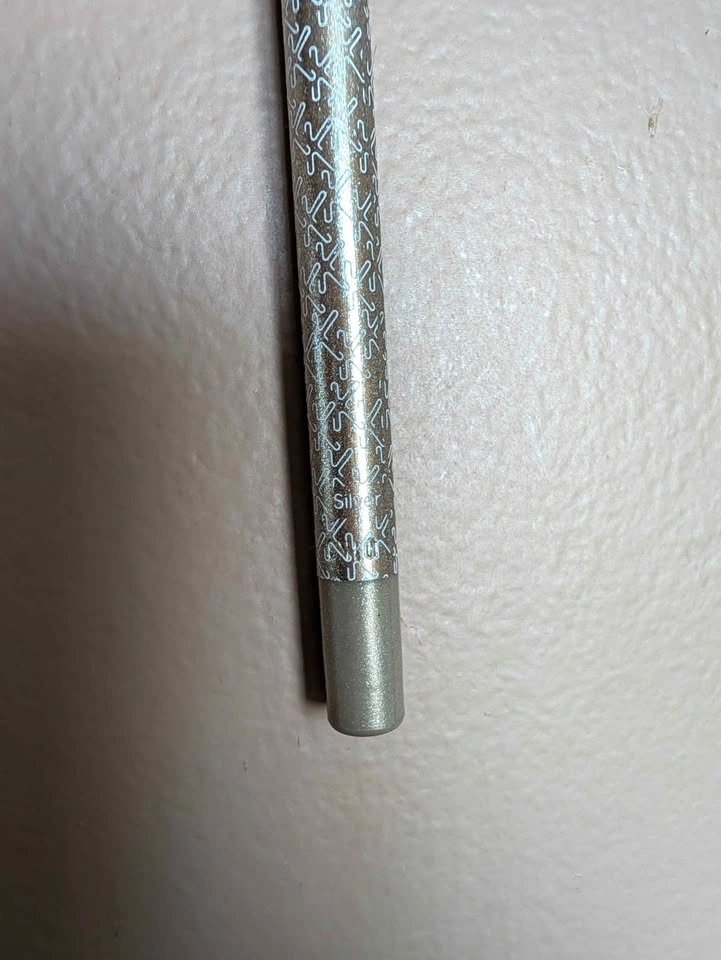 Silver Gel Eyeliner Pencil - photo 4