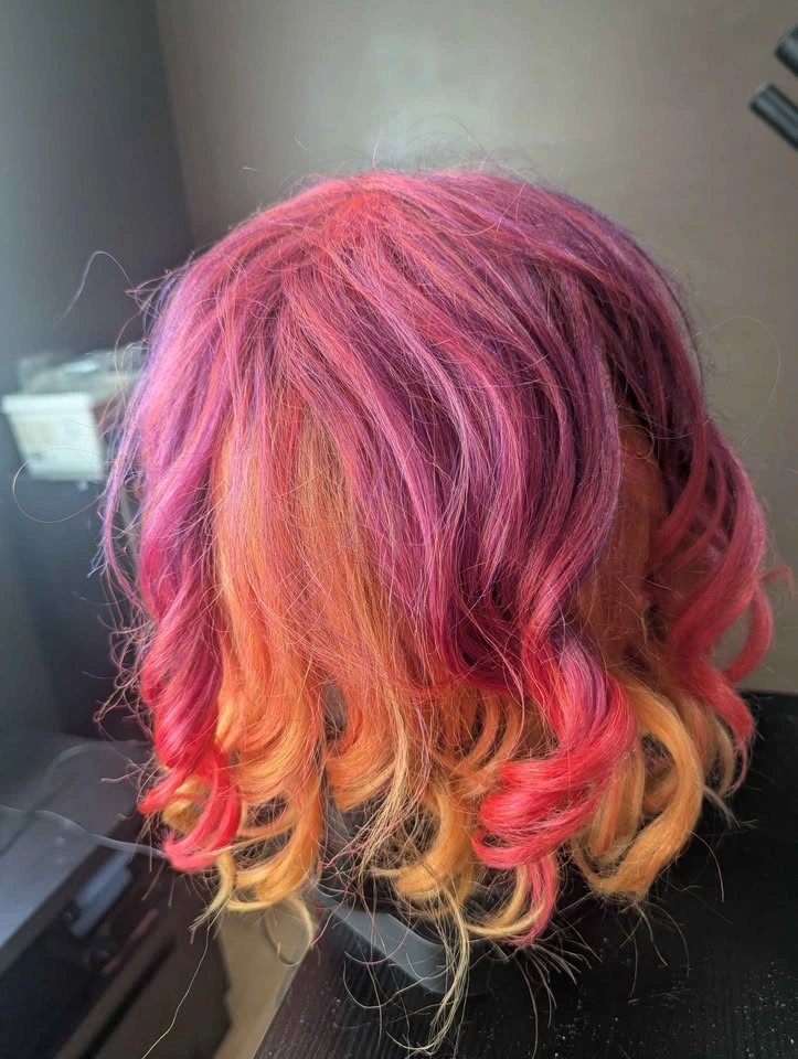 Curly Red Costume Wig – Pink & Orange Tones - photo 2
