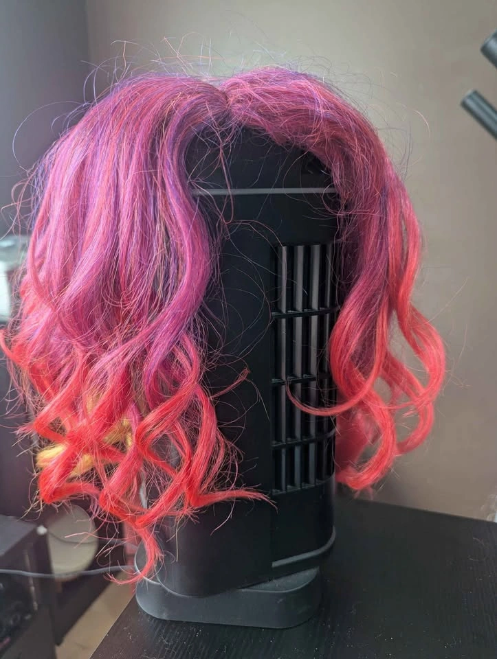 Curly Red Costume Wig – Pink & Orange Tones - photo 3