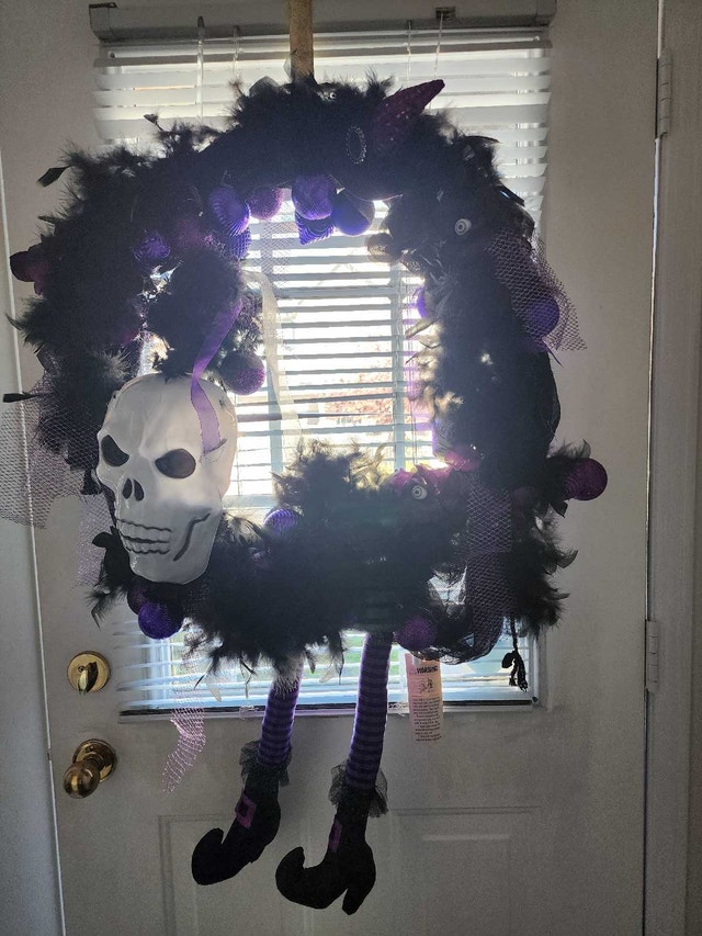 Halloween Skeleton Witch Decorative Wreath - photo 2