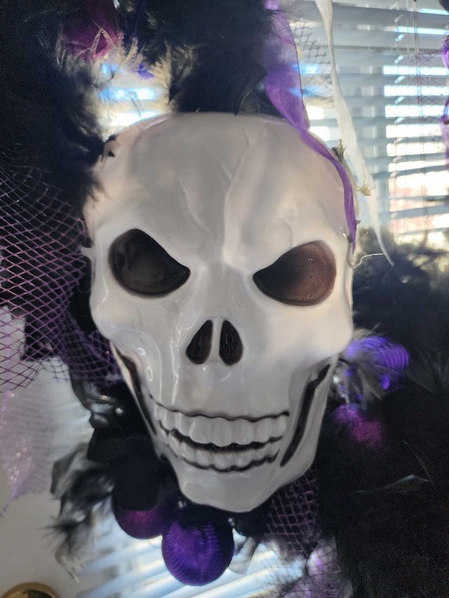 Halloween Skeleton Witch Decorative Wreath - photo 3