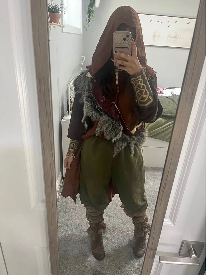 Men’s Adult Robin Hood/Hunter Halloween Costume