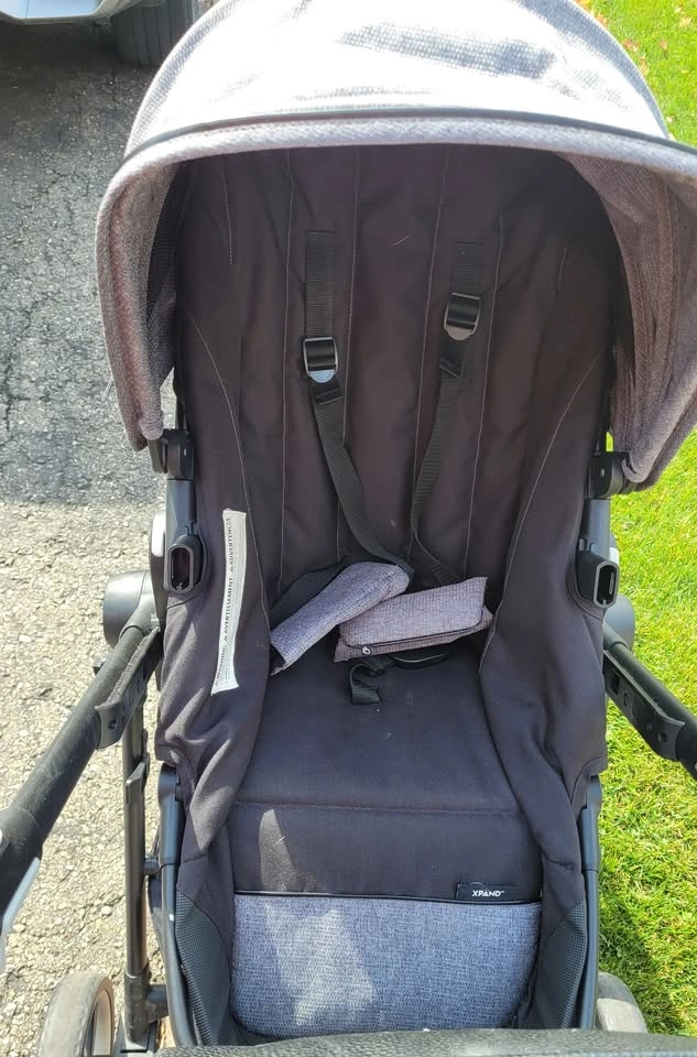 GOLD SensorSafe Pivot Xpand Stroller Travel System - photo 2