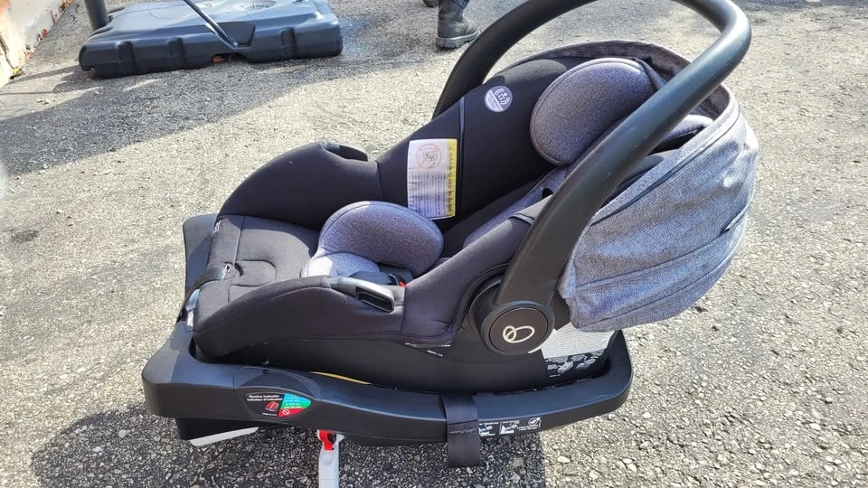 GOLD SensorSafe Pivot Xpand Stroller Travel System - photo 5