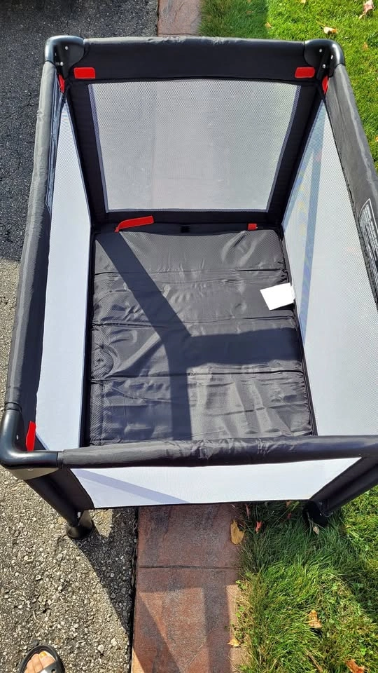 Play and Go playpen